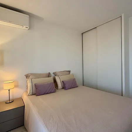Elegant With Private Pool, Parking & 5min To Apartman